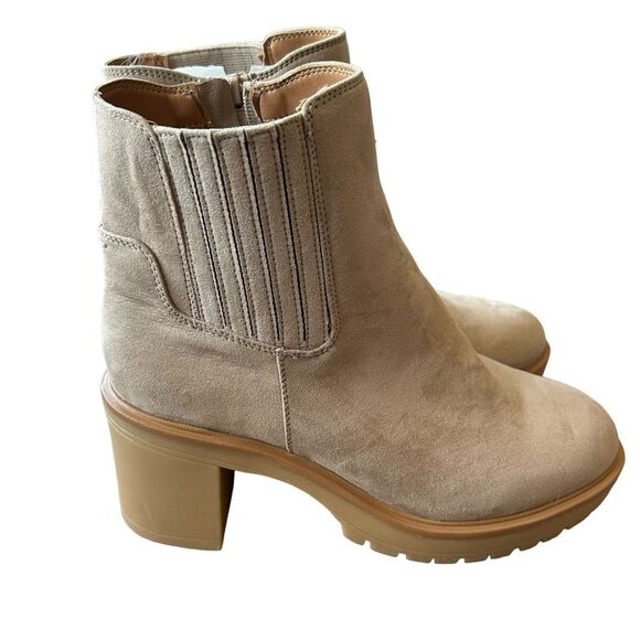 Universal Thread Women’s 9 Memory Foam Faux‎ Suede Platform Booties Tan Chunky - Picture 1 of 9